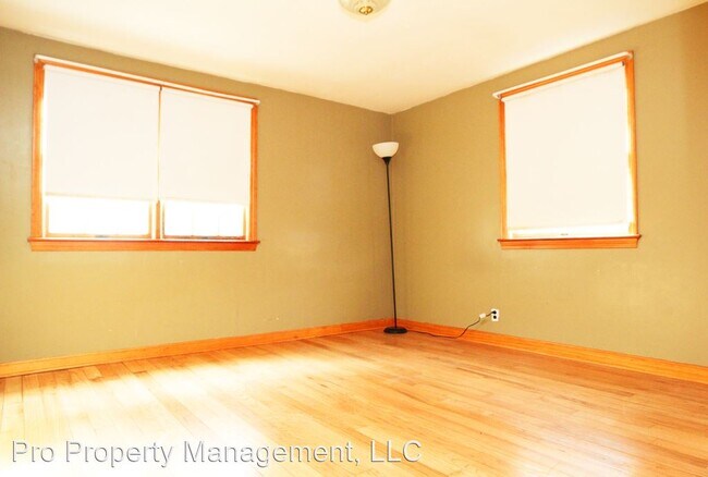 Building Photo - 3 br, 1 bath House - 14 Lynn Circle