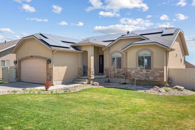 Building Photo - 1396 S Lukas Ln