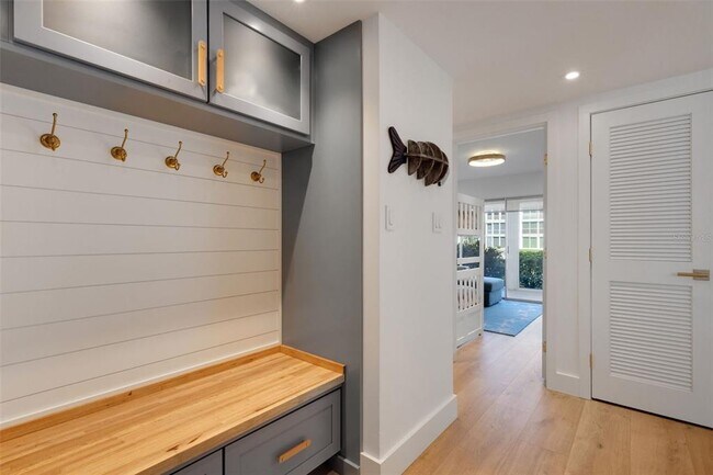 Building Photo - 4360 Chatham Dr