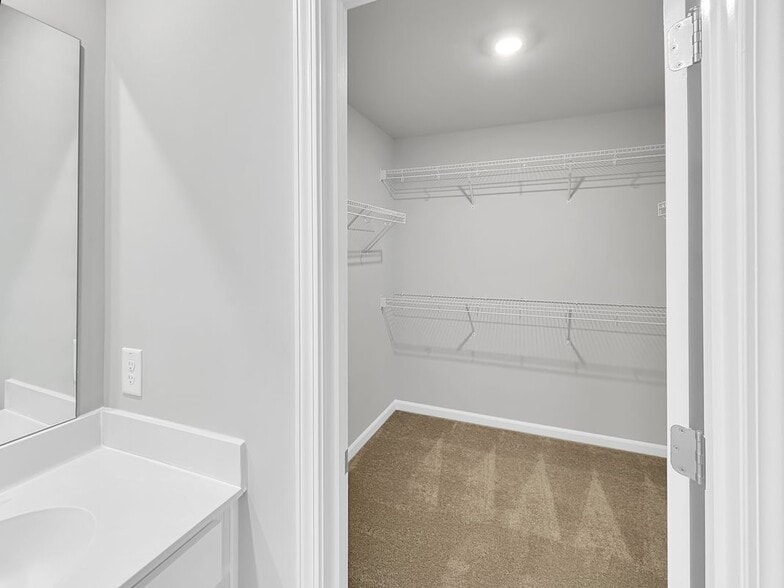 Building Photo - 639 Culpepper St