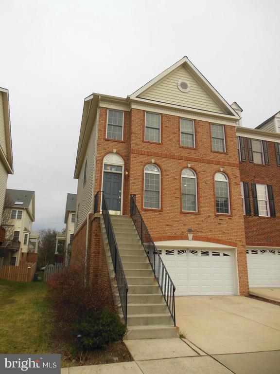 Building Photo - 25838 Norrington Square