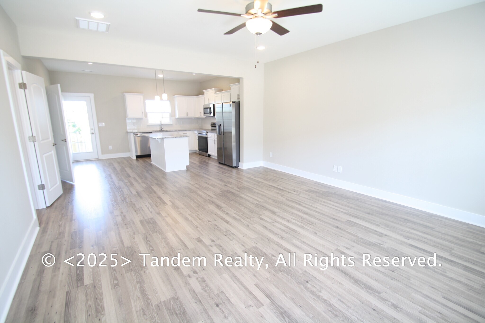Building Photo - 128 Dry Creek Commons Dr