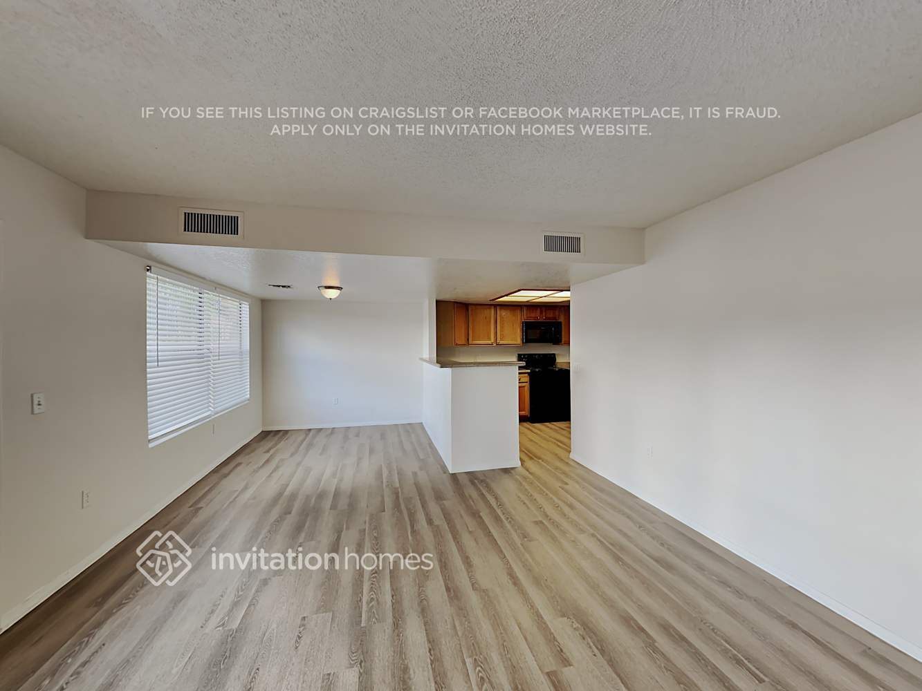 Building Photo - 501 N Red Rock St