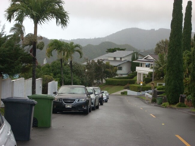 Building Photo - Halekoa Drive 1/1