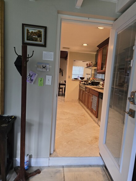 Central air-conditioning. - 6364 SW 33rd St