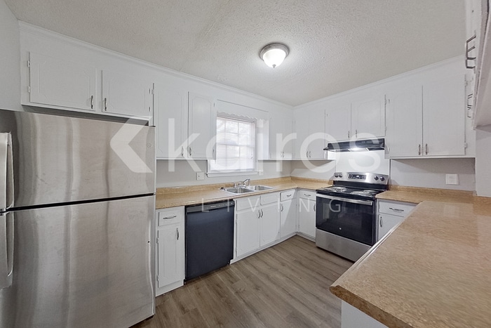 Building Photo - 340 Carterhill Dr