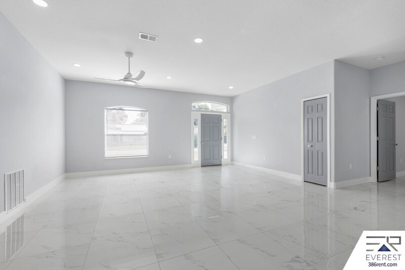 Building Photo - 45 Bruning Ln