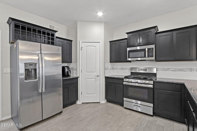 Building Photo - 15129 Imagine Dr