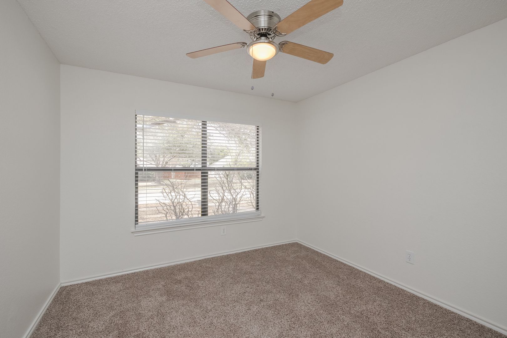 Building Photo - 6410 Nottoway Ct