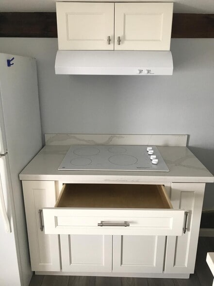 Building Photo - 520 Fathom Dr