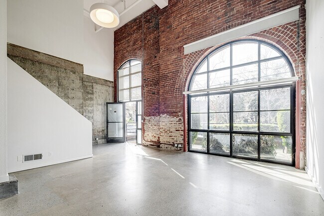 Building Photo - 701 Minnesota St