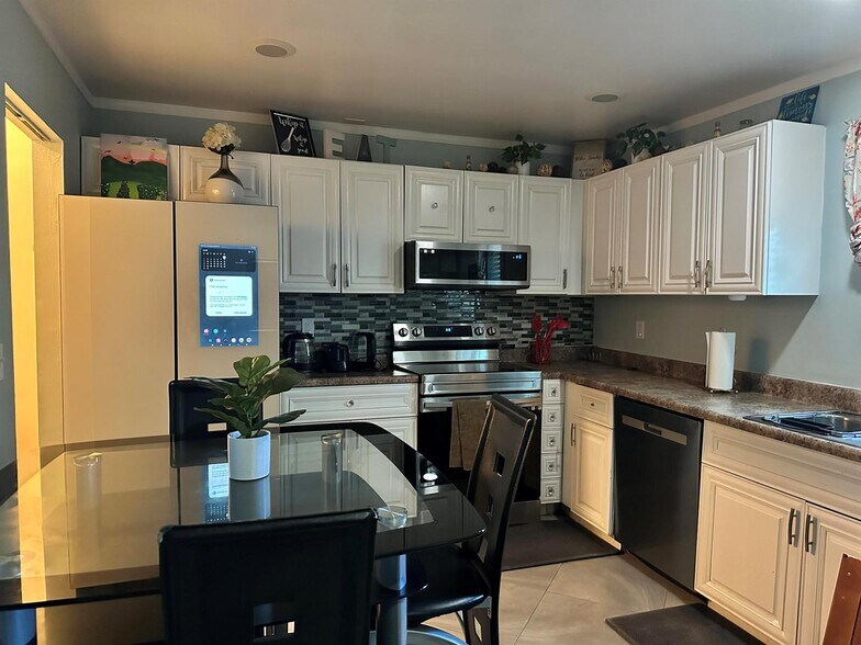 Building Photo - 12737 Westhampton Cir
