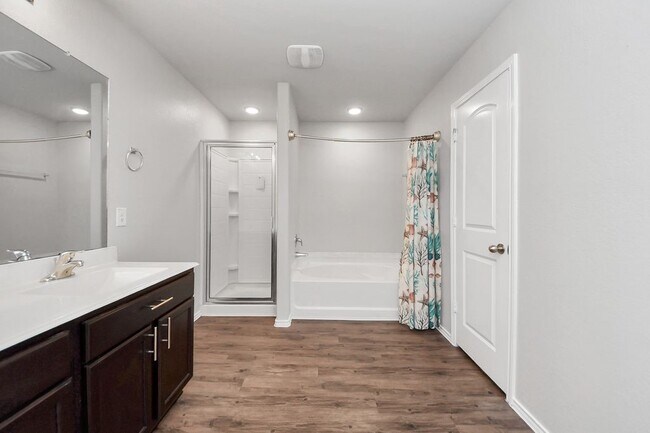 Building Photo - 5410 Dovetail Arbor Trace