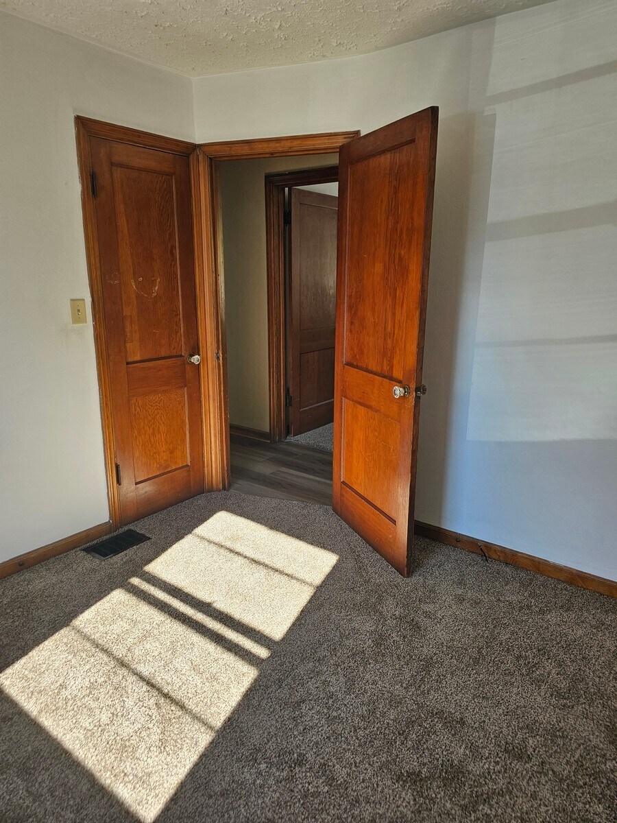 Building Photo - 2900 Sheridan St