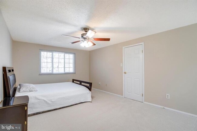 Building Photo - 10718 Freds Oak Ct