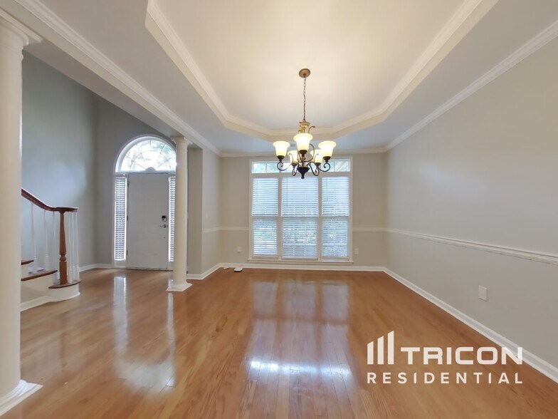Building Photo - 2332 Corbett Ct