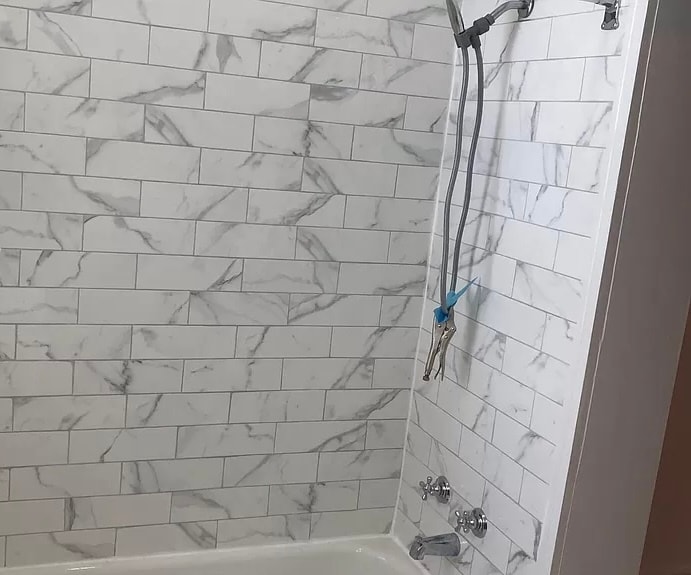 shower/tub - 151 Fairmount Ave