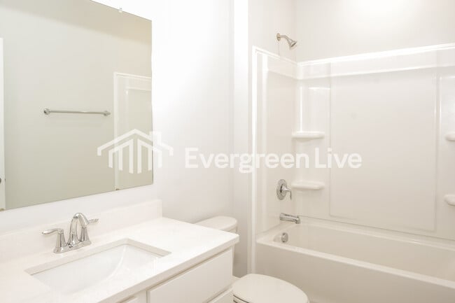 Building Photo - 106 Chain Bridge Circle