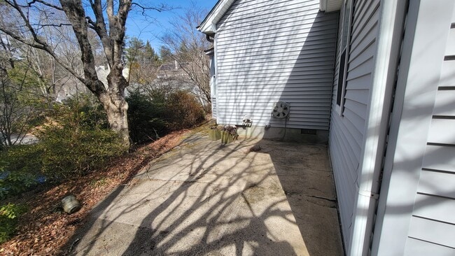 Building Photo - 24 Chipmunk Court