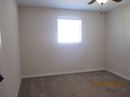 Building Photo - Gorgeous 3 Bedroom Beachside Home!