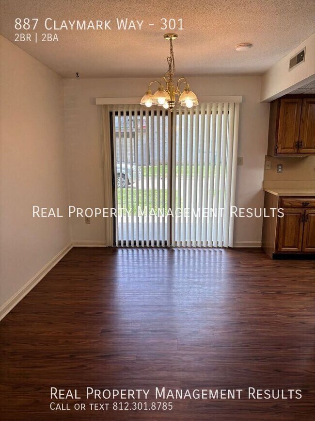 Building Photo - 887 Claymark Way