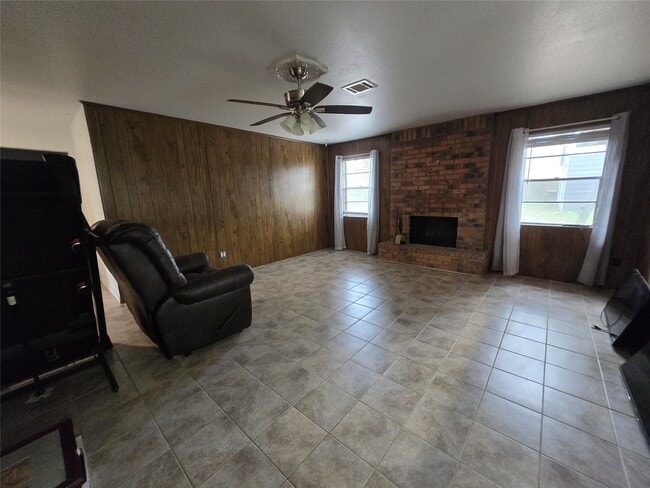 Building Photo - 24312 Carlton Rd