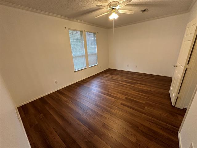 Building Photo - 2507 Pinegrove Cir