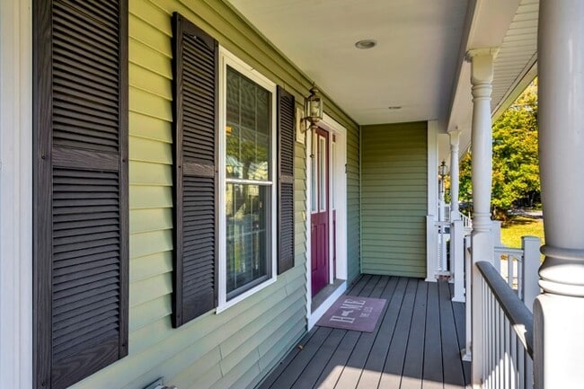 Building Photo - 7 Richmond Ave