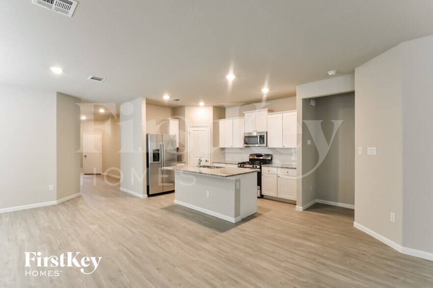 Building Photo - 6620 Hatchery Way