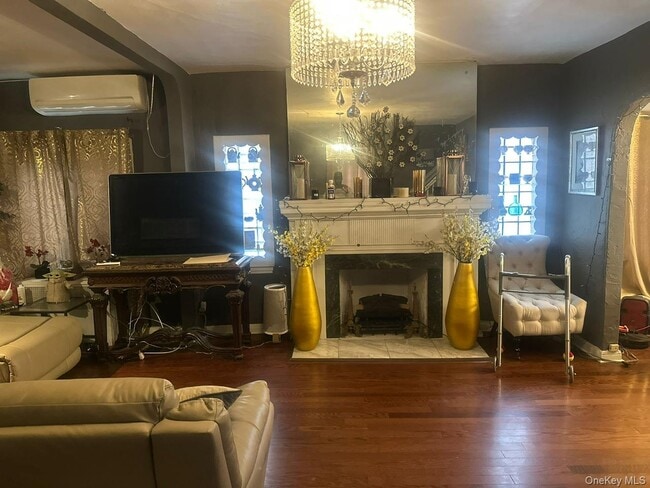 Building Photo - 133-22 228th St