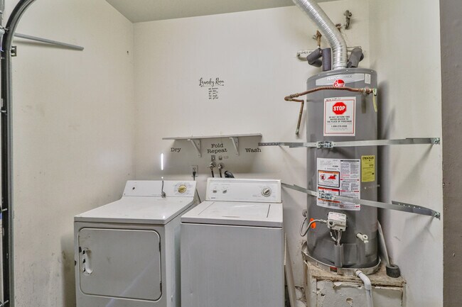 Building Photo - 5250 S Rainbow Blvd