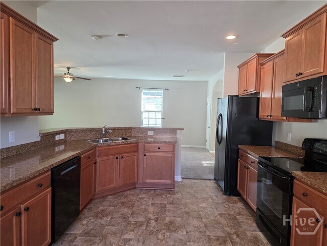 Building Photo - 829 Hyacinth Cir