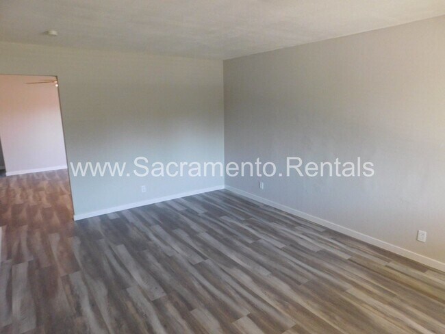 Building Photo - 2 br, 1 bath House - 1497 Janrick Ave