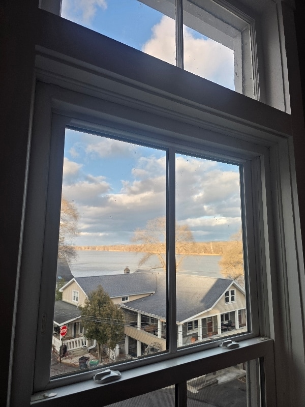 Building Photo - 296 Main St