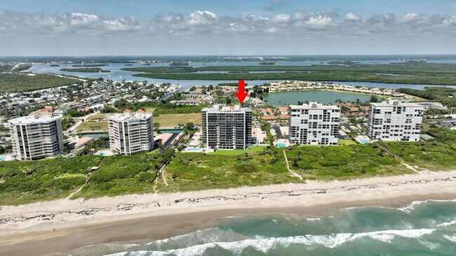 Building Photo - 3100 N Hwy A1A