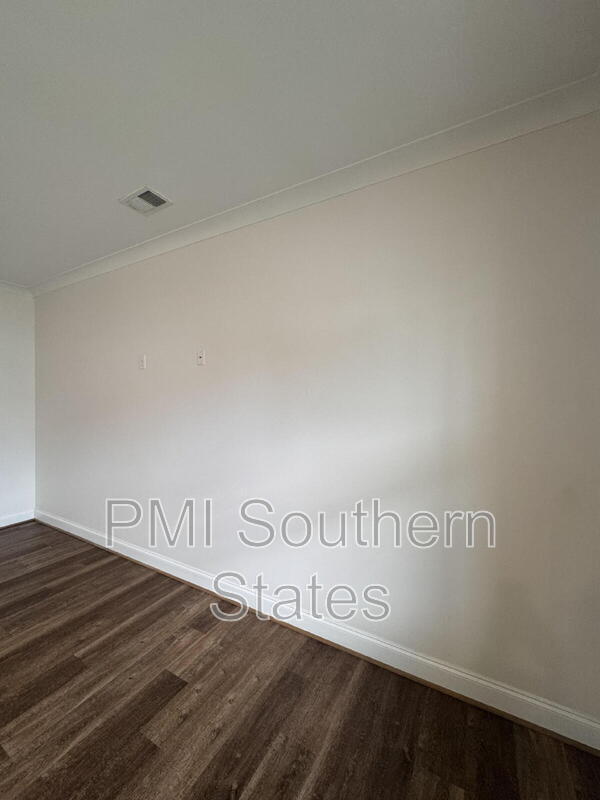 Building Photo - 6 Solis Ct
