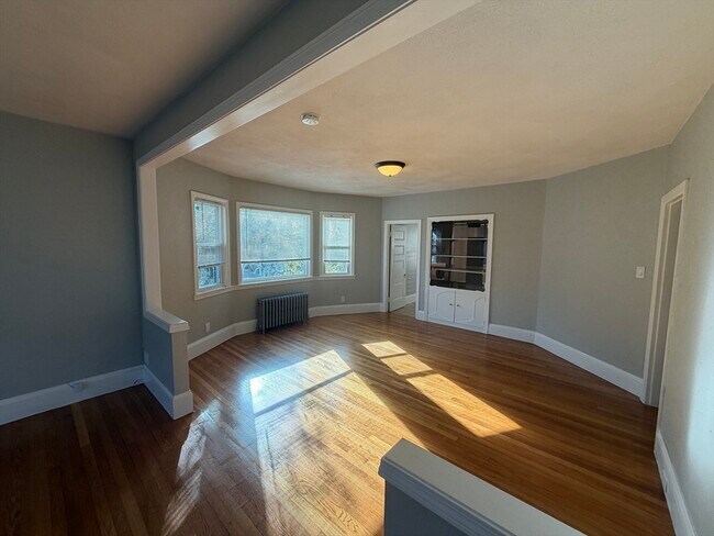 Building Photo - 148 George St