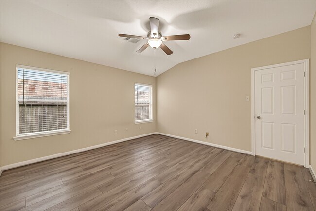 Building Photo - 5107 Moss Garden Ln