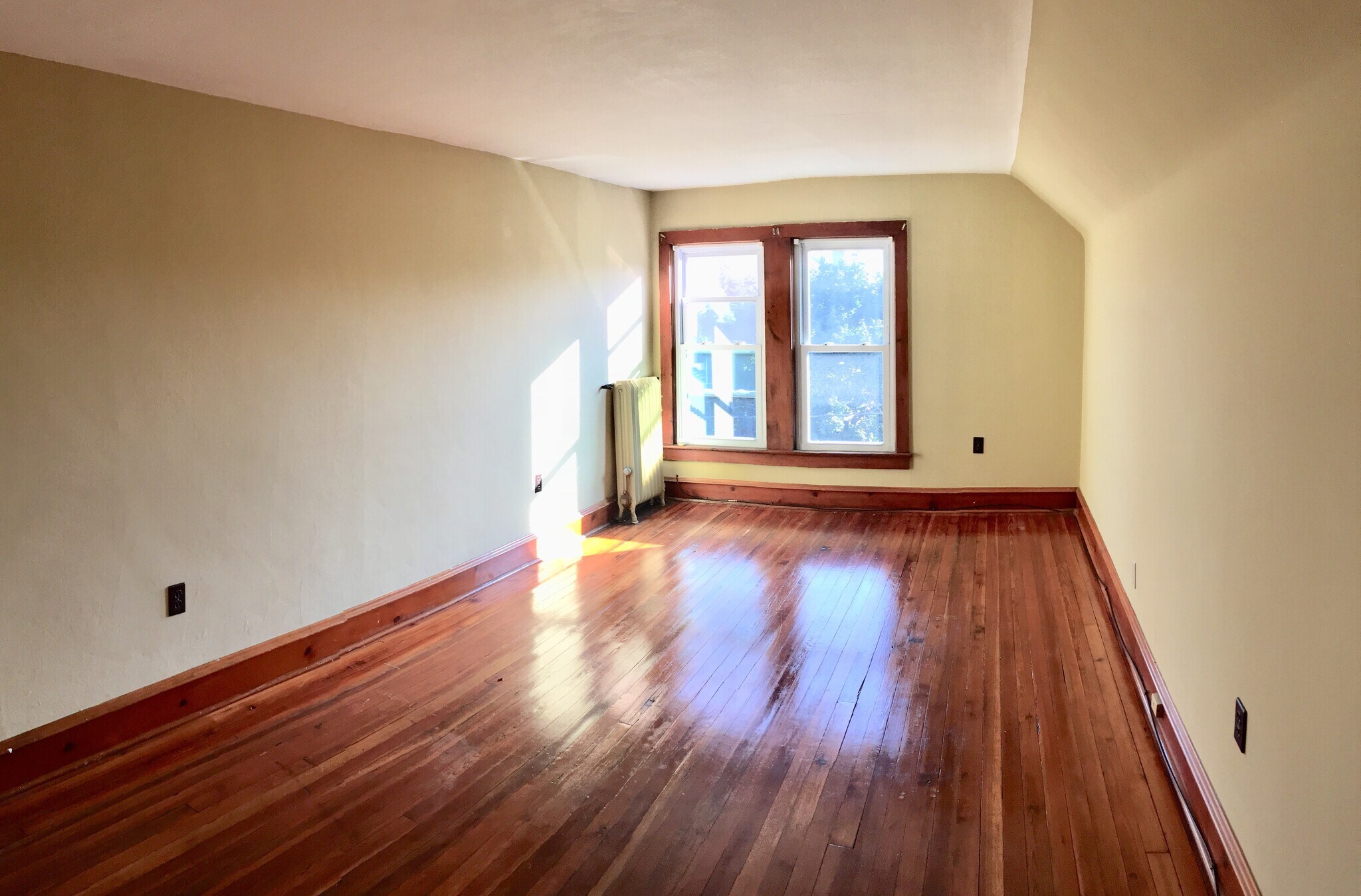 Building Photo - 906 W Lackawanna Ave