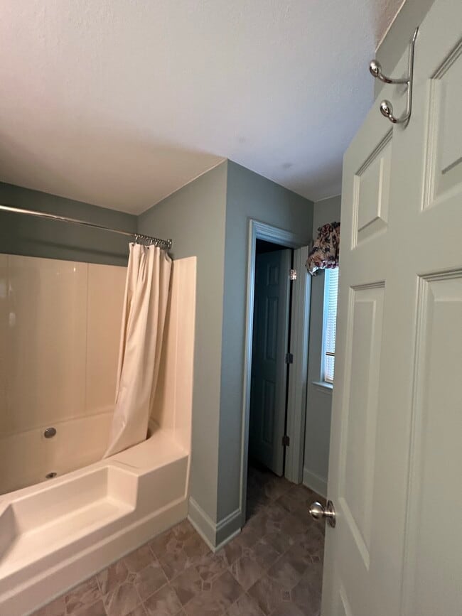 Building Photo - 513 Lapidary Ln