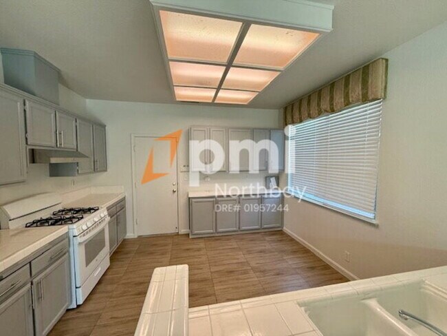 Building Photo - 508 Wicklow Dr