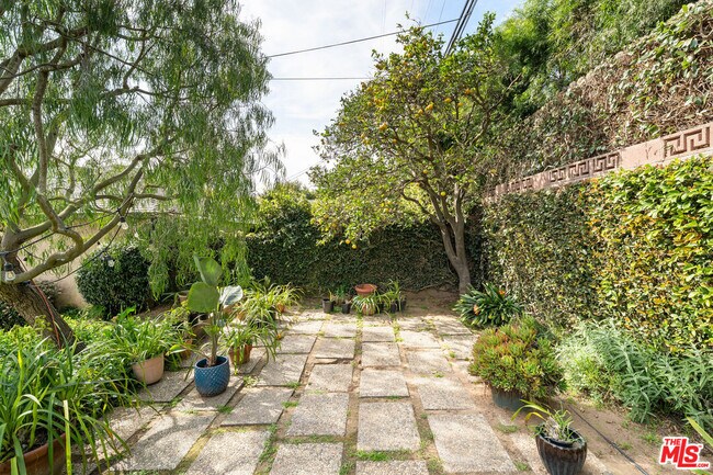 Building Photo - 7315 W 82nd St