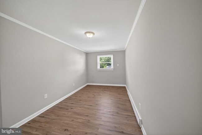 Building Photo - 45448 Mallard St