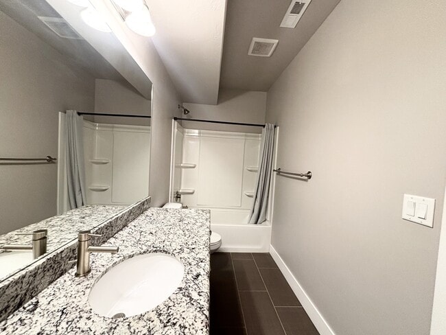 Building Photo - 11528 S 4055 W