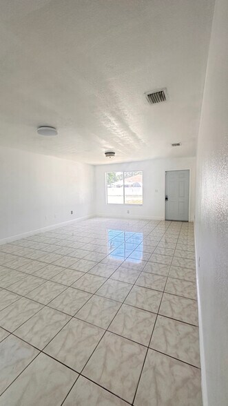 Building Photo - 2823 NW 106th St