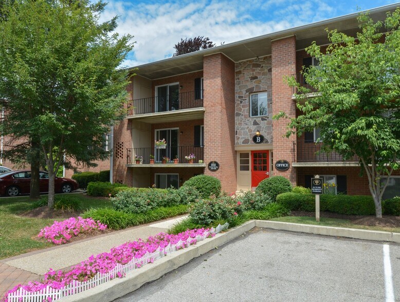 Paoli Place Arms Apartments 77 S Valley Rd Paoli PA 19301 Apartment