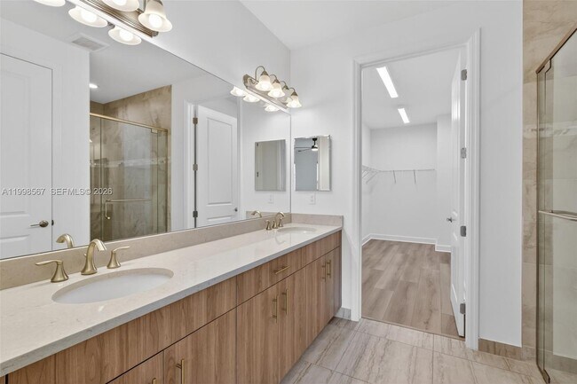 Building Photo - 13455 Starkissed Ln