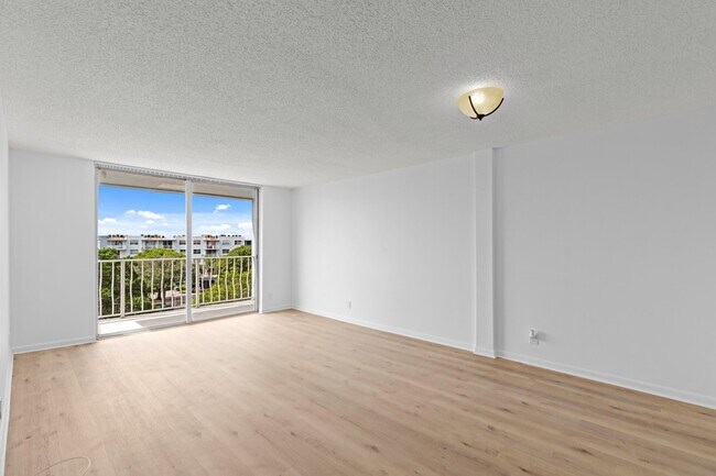 Building Photo - 480 Executive Center Dr