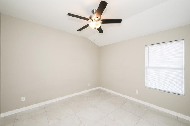 Building Photo - 7106 EL MESON DR