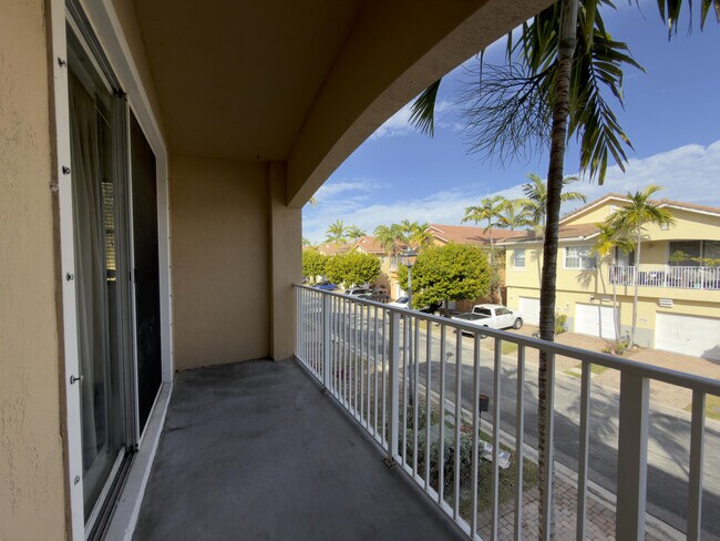 Building Photo - 1712 Carvelle Dr